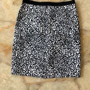 Leopardo print skirt